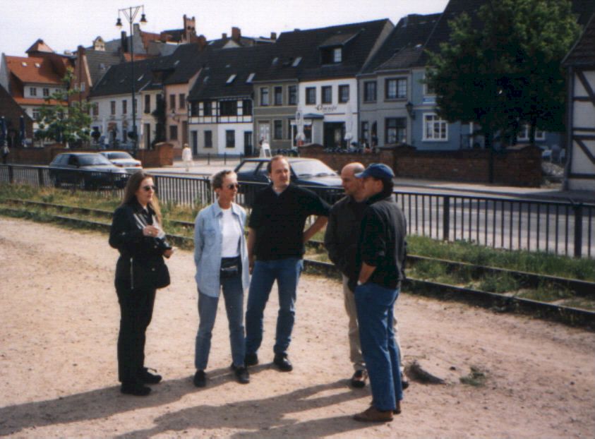 Enkel07a.jpg (85376 Byte)